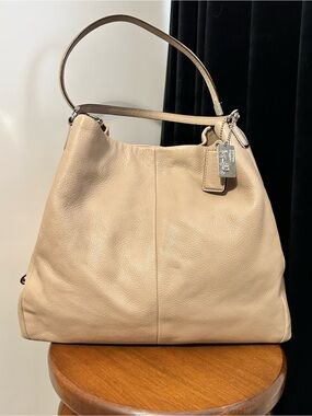 Coach Maddison Pheobe Shoulder Bag -Beige- Neutral - Peach Lining - Retail - Y2K